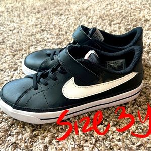 Boys size 3 Leather Nike shoes